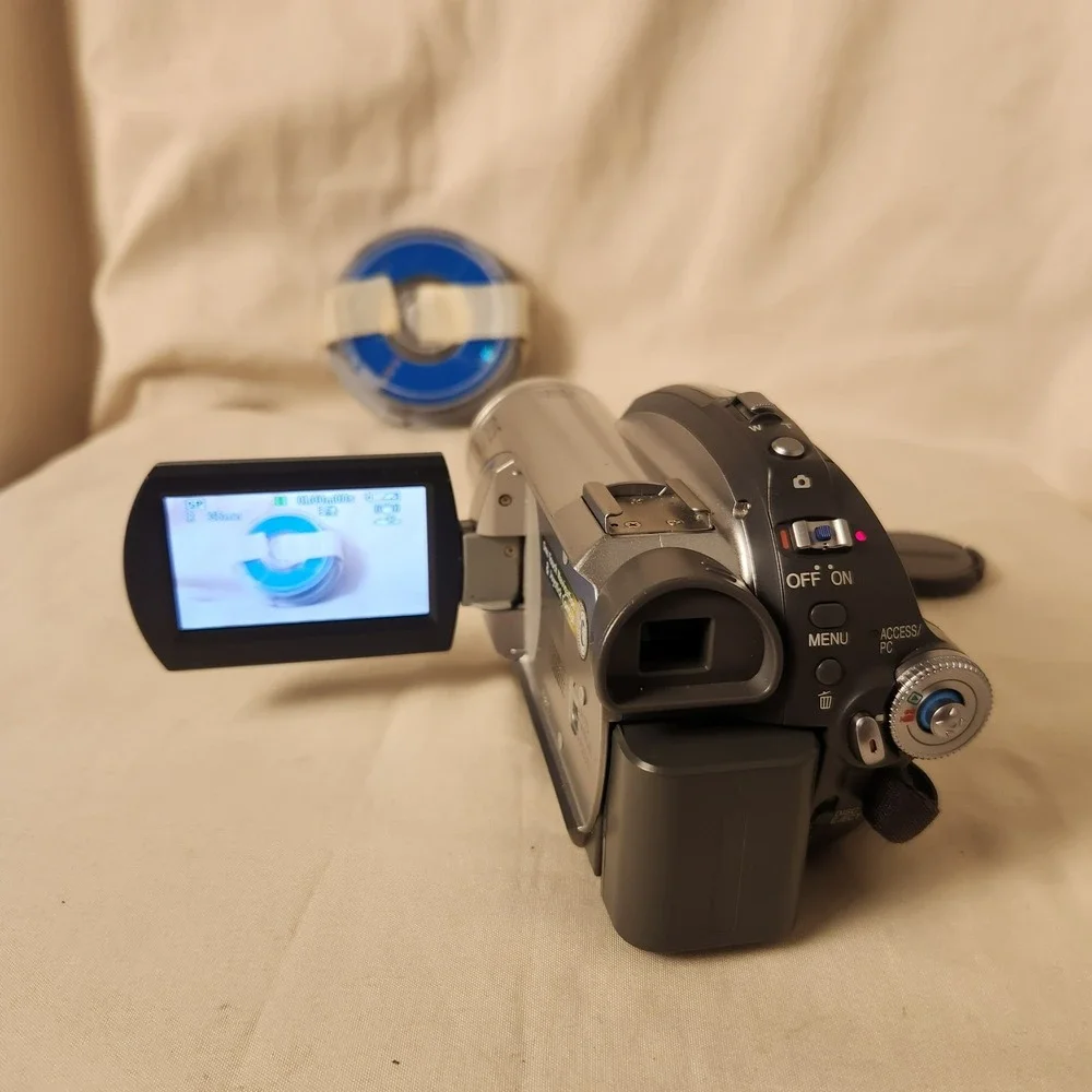 Panasonic VDR-D310 DVD Palmcorder Camcorder Bundle 32x Zoom *Tested & Working*